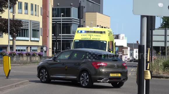 UK Bad Drivers: Car stops in front of ambulance responding with siren and lights