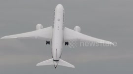 Boeing 787 Dreamliner’s near-vertical takeoff wows crowd at Farnborough Airshow