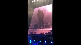 Zac Brown Stops Concert to Kick Out Rowdy Fan