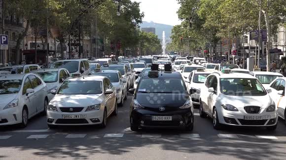 Spanish taxi drivers call strikes nationwide over Uber and Cabify