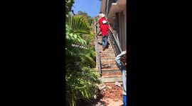 Tourist films hotel damage following Lombok earthquake