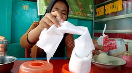 Only in Indonesia: Restaurant uses toilet roll as napkins