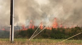 Brush fire in southwest Washington state prompts road closures