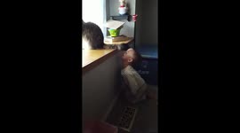 Luke getting a face massage from Nalas tail.