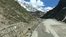 Dangerous Road,if U misatke U  Gone..