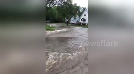 Video shows rapidly gushing floodwaters in Cedar Falls, Iowa