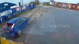 Idiotic overtake that could have ended much worse