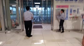 Typhoon Jebi in Japan smashes the Kansai International Airport area and leads to the temporary closure of automated glass door for everyone's safety.