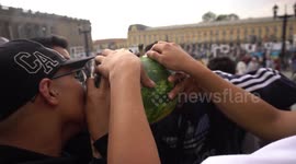 Marijuana fumate in protest of Duque's proposal