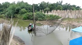 An Unique Style To Fishing On River People Are Awesome
