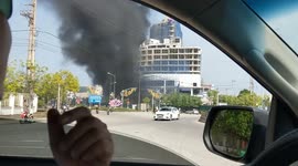 Cháy khu nhà đang thi công