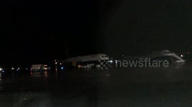 ‪Both Icelandair planes sitting at Saguenay-Bagotville Airport following emergency landing of Icelandair #FI688 last night.  New plane will take passengers onwards to Iceland’s Keflavík Airport.