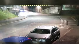Police chases Nissan micra