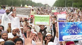People continue to protest against Pakistani Supreme Court's decision to acquit Christian woman Aasia Bibi of blasphemy against Islam