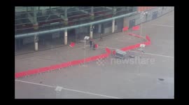 Emirates Stadium Workers Struggle to Put up Barricades