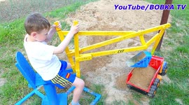 How To Build Excavator for Children.Playing In The Sand