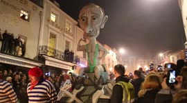 Putin effigy paraded through UK town on bonfire night