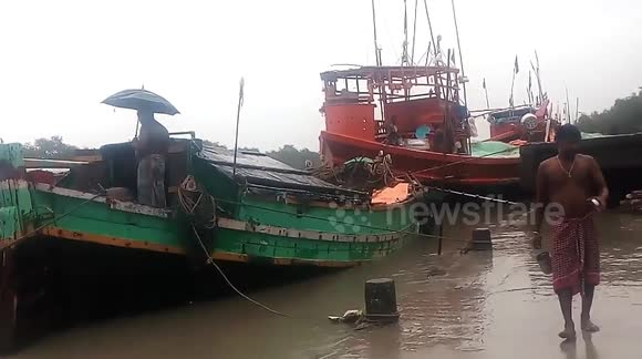 Frazerganj Fishing Harbour - Bakkhali