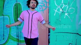 I want you back - colorful funky partner dancing