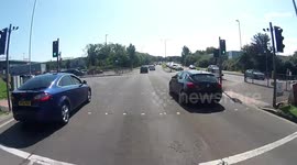 LK65LGX Knucklehead Lane Merger Caught On Dash Cam