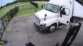 Maga hat wearer kicks ass kicked by security at cdc distribution center.