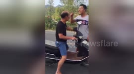 Man takes revenge on previous school teacher’s bully by slapping him on road