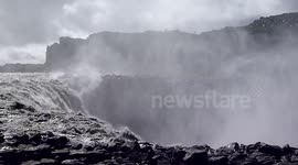 Impressionante cascade en Islande - Incredible waterfall in Iceland - Dettifoss