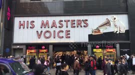 HMV Goes Into Administration