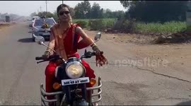 Watch – Bride rode Bullet bike for 5 KM to reach groom’s house in full bride attire