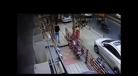 Moment pedestrian falls in manhole in Indian town