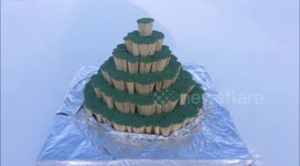 WHAT HAPPEN IF LIGHT UP THE 30,000 MATCHES CAKE