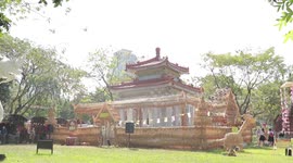 Ultimate bird feeder! 20ft high castle decorated with rice grains