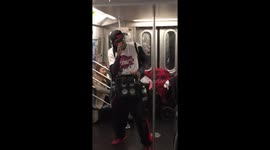 Entertainer wows commuters on New York subway with his beatboxing and SFX skills