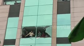 Fire broke out in Metro Hospital in Noida, India