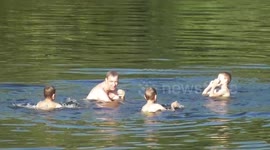 Dad & his little Sons Go WILD SWIMMING in Very Low River WYE in Gloucestershire, Lydbrook ~ Summer Heat Wave 2018