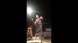 'Shut the f*** up!' US musician Aaron Lewis storms off stage due to noisy crowd