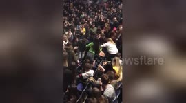 Newsflare Edit - Interesting crowd at @PostMalone today at the @TheO2 ???? #fight #mma https://t.co/quXsVEkFCB