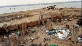 Rubbish after people on the lake 1