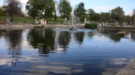 Hyde park fountain , B roll