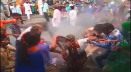 Terrifying moment women Pilgrims walk on coals fire & suddenly fell, Rescued in India.
