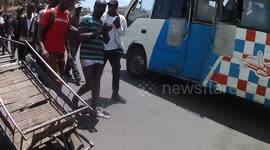 Man beaten by mob for pick pocketing and petty theft rescued by police