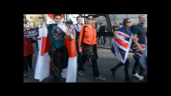 Furious Brexiteers 'storm' Parliament as UK fails to leave EU