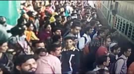 Man slips while boarding moving train, perishes to death in central India