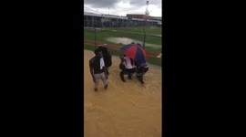 I wasn’t expecting her to fall ???????????? but I was extra excited I caught it on camera https://t.co/7U5znyIh9z