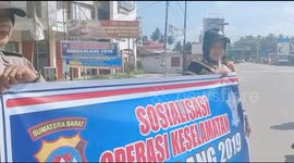 Superhero lalu lintas (polres Padang Pariaman)