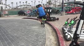 BMX - HARO Master vs Scooter Count How many Fall!