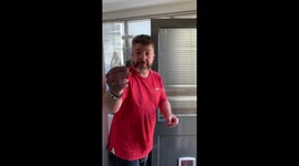 Man picking Yale door lock