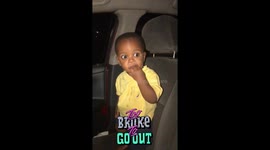 Baby has a dance party !