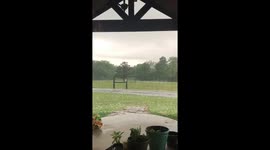 Quarter-sized hail by Lake Carl Blackwell #okwx https://t.co/Z7wVkfmbhG