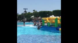 Never in a million years was a chunky lad from Bury gonna lose to a Russian in speedos ???? https://t.co/QXsW70t1FD